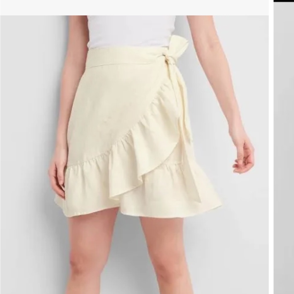 Banana Republic nearly new wrap skirt